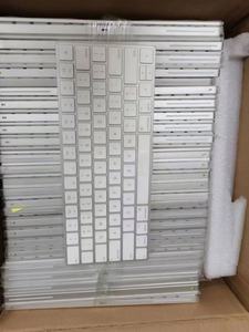 Teclado Inalámbrico Magic Keyboard MLB22LL/A con USB Tipo-C y Retroiluminación RGB de 7 Colores para Portátil A1644 - Product Image 4