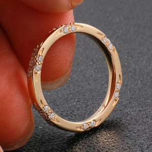 แหวนทองคำแท้ 18k แบบกำหนดเองจากโรงงาน แหวนมอสซาไนต์ทรงกลม แหวนเพชร DEF VVS1 สำหรับแหวนหมั้นและแหวนแต่งงานแบบยูนิเซ็กซ์ - Product Image 3