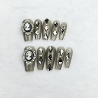 Ongles à presser patchs à ongles de longueur moyenne de haute qualité réutilisables faits à la main