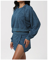 Tenues d'automne en 2 pièces, ensembles de jupe de tennis et de sweat-shirt pour femmes, ensembles de fitness pour la salle de sport en plein air, vêtements de fitness personnalisés avec logo, avec shorts