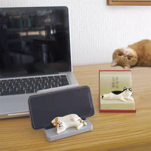 Portaoggetti Creativo in Stile Giapponese a Forma di Gatto con Tre Fiori, Supporto per Libri e Telefono, Oggetti Vari, Artigianato in Resina, Ornamenti in Miniatura - Product Image 1