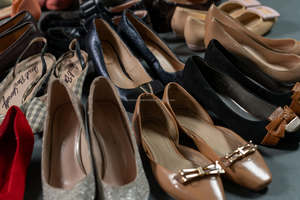 รองเท้าแฟชั่นผู้หญิงราคาถูกจากโรงงาน S08 รองเท้าส้น<span class=keywords><strong>ส</strong></span>ูงแบบสว<span class=keywords><strong>ม</strong></span><span class=keywords><strong>ส</strong></span>ำหรับฤดูร้อน รองเท้ามือ<span class=keywords><strong>ส</strong></span>อง รองเท้าผู้หญิงขายส่ง คุณภาพ<span class=keywords><strong>ส</strong></span>ูง - Product Image 5