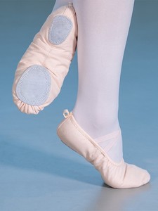 New Arrival Girls 'Soft Balletts chuhe Einfarbige Leinwand Zeitgenössische und rutsch feste Gesellschaft stanz wohnungen Soft Soled Slip-On Design - Product Image 3