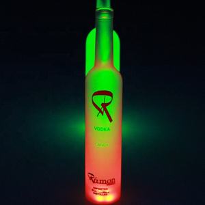 <span class=keywords><strong>Fantasia</strong></span> Bottiglia di Vodka Ha Condotto <span class=keywords><strong>La</strong></span> Luce di Vetro Bottiglia di Vodka 500ml 700ml - Product Image 3