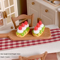 Miniature de gâteau simulé à la crème de fraise, myrtille et matcha, en résine peinte, pour accessoires de bijoux DIY et ornements de maison de poupée