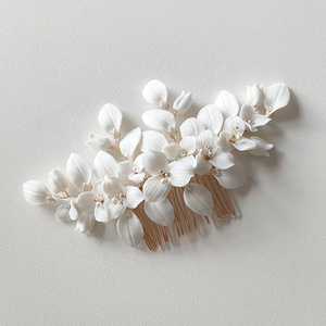 Fatti a mano in porcellana floreale pettine per <span class=keywords><strong>capelli</strong></span> con perla adorabile in ceramica gioielli da <span class=keywords><strong>sposa</strong></span> <span class=keywords><strong>accessori</strong></span> da <span class=keywords><strong>sposa</strong></span> per spose speciali - Product Image 4