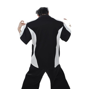 T-<span class=keywords><strong>shirt</strong></span> homme 2026 personnalisé à empiècements déstructurés, manches courtes, col rond, avec <span class=keywords><strong>épaulettes</strong></span> - Product Image 6
