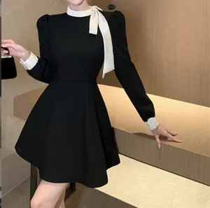 Automne nouvelle <span class=keywords><strong>robe</strong></span> à manches longues de tempérament de noeud papillon noir de grande <span class=keywords><strong>taille</strong></span> pour femmes - Product Image 1