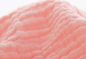 Couverture d'emmaillotage en mousseline de coton tissée à 4 couches pour adultes et bébés avec coutures en croix à la main - Product Image 6