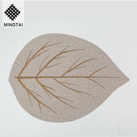 Table de restaurant à design classique, motif matelassé, en forme de feuille, avec broderie artisanale