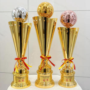 Trofeo de Fútbol Personalizado Profesional Shanchen con Base de <span class=keywords><strong>Madera</strong></span>, Trofeo Dorado Personalizado de Metal en Blanco, Trofeo de Fútbol de Lujo - Product Image 2