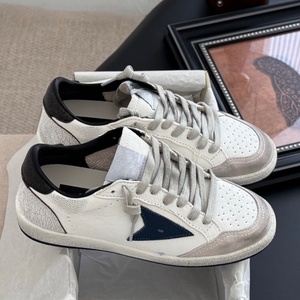 รองเท้าดีไซน์เนอร์ระดับไฮเอนด์ สไตล์คลาสสิคย้อนยุค ระบายอากาศได้ดี เหมาะสำหรับเดินเล่น รองเท้าผ้าใบลำลองสำหรับผู้หญิง  วัสดุตาข่ายนุ่มสบาย พร้อมพื้นรองรับแรงกระแทก - Product Image 4