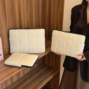 Funda Acolchada de Lujo para Laptop, Funda Impermeable de Nailon para Tablet, para <span class=keywords><strong>MacBook</strong></span> Air <span class=keywords><strong>Pro</strong></span> <span class=keywords><strong>13</strong></span> 14 15 Pulgadas, Fabricante Mayorista - Product Image 2