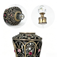Flacon de parfum arabe de luxe 10 ml, vintage, en métal ajouré, avec bouchon en cristal incrusté de strass, rechargeable, vide, pour Oud