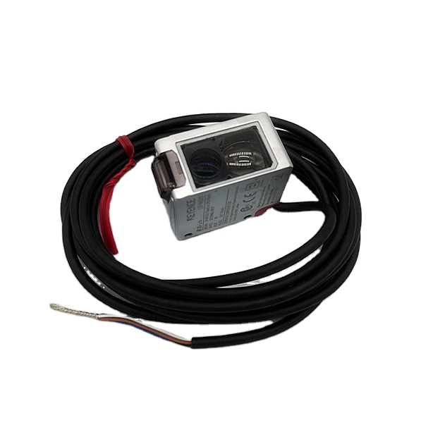 KEYENCE LR-W500自己完結型フルスペクトルセンサー新しい KEYENCE LR-W500自己完結型フルスペクトルセンサー新しい