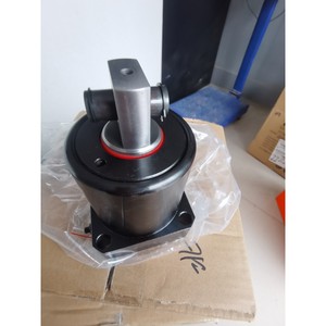 Cylindre hydraulique d'angle Taiwan Fengtong HSC FA25DR 90, diamètre 90 mm, dispositif de serrage rotatif à installation binoculaire - Product Image 2