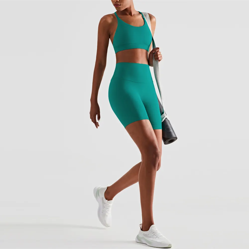 2024 hochwertige sexy 2-teilige Yoga-Short-Leggings Damenbekleidung aktive Kleidung Fitness und Yoga-Kleidung Sport-BH Fitness-Studio-Fitnesset