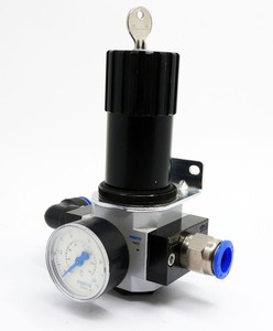 วาล์วควบคุมแรง<span class=keywords><strong>ดัน</strong></span> LRS-D-7-MIDI 194630 P1max 16bar 240Psi ของแท้ใหม่ + เกจวัดแรงดัน มีสินค้าในคลัง - Product Image 1