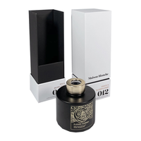 Boîtes rigides pour diffuseur de parfum en matériau recyclé avec lamination mate personnalisable et estampage à chaud pour un emballage élégant