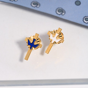 Broche de Cruz con Paloma Blanca, Chapado en Oro, Aleación de Zinc, Regalo de Boda o Compromiso - Product Image 1