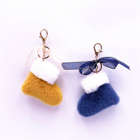 Porte-clés en peluche en forme de botte de Noël avec nœud mignon, mini-chaussette moelleuse, breloque de sac, vente en gros