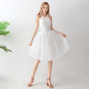 Jupe Tutu en <span class=keywords><strong>Tulle</strong></span> <span class=keywords><strong>Blanc</strong></span> pour Adulte avec Filet Plissé à 5 Couches Jupe Tutu Rouge Bouffante de 65 cm Jupons de Ballet de Noël pour Filles - Product Image 2