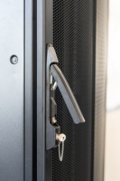 Rack de serveur à spécifications complètes, adapté à l'approvisionnement centralisé de cabinets de centre de données
