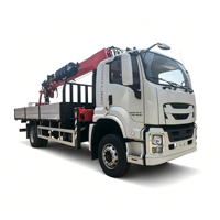Grue montée sur camion Isuzu 4x2 de 8 tonnes avec nacelle élévatrice pour travaux de réparation municipale