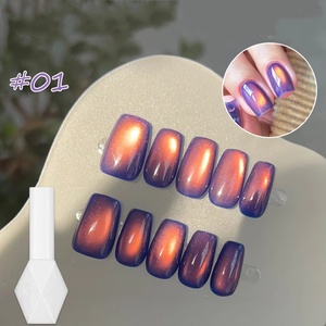 Vernis à ongles gel effet œil de chat violet base orange clair, motif nuages de flammes éclatants - Product Image 6