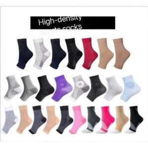 Feet Care Spa Moisturizing Socks Gel Lining Infused With Oils and Vitamins Dry Cracked Feet Skin Soft Gel Moisturizing Socks - Product Image 5
