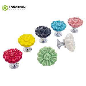 Poignées de tiroir en porcelaine en forme de fleur colorée pour <span class=keywords><strong>la</strong></span> décoration de <span class=keywords><strong>la</strong></span> maison, tirettes <span class=keywords><strong>et</strong></span> boutons de porte en céramique, <span class=keywords><strong>marguerite</strong></span> - Product Image 2