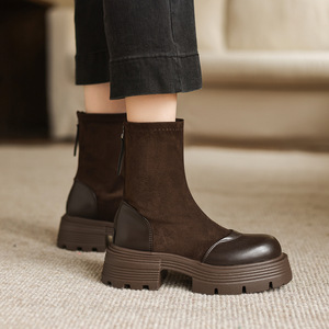 รองเท้าบูทแฟชั่นสไตล์เกาหลีแบบใหม่ประจำปี 2026 พื้นหนา ส้นตึก ส้นกลาง รองเท้าบูทสั้น รองเท้าบูทหุ้มข้อกลางน่อง รองเท้าผู้หญิง - Product Image 3