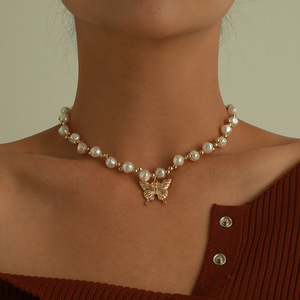 ยุโรปและอเมริกันเครื่องประดับแฟชั่นข้ามพรมแดนผีเสื้อสามมิติสำหรับผู้หญิงสั้นสง่างามมุกเรขาคณิต - Product Image 1