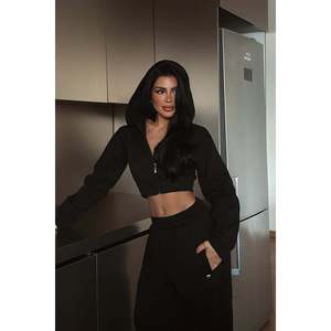 ชุดวอร์มไนลอนกันลมระบายอากาศได้ดีแบบมีซิปสีดำปรับแต่งได้ สไตล์วินเทจลำลองสำหรับฤดูใบไม้ร่วงฤดูหนาว ไซส์พลัส พิมพ์โลโก้ - Product Image 1