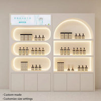 Armoire de présentation de maquillage en bois personnalisée minimaliste moderne Finition émaillée au four |   Salon de beauté, magasin de détail pour |   Affichage