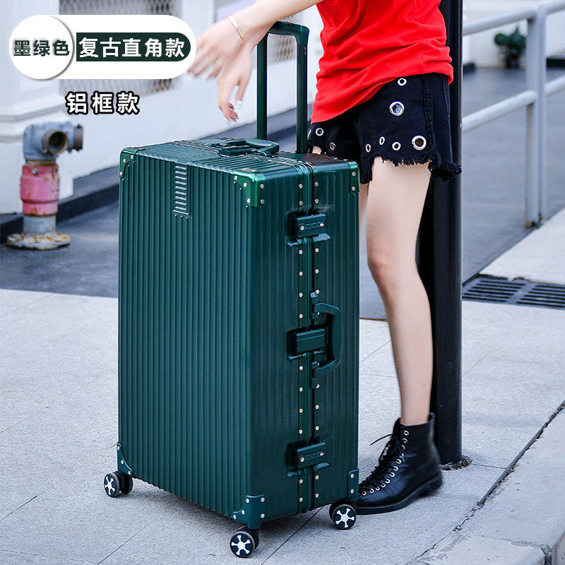 สีเขียวเข้ม