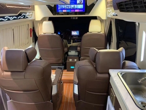 Nueva Autocaravana de Lujo 2+2+2 Plazas, Minibús, RV, Camper Van, la Mejor Autocaravana China para Viajes al Aire Libre con Baño, Cocina y Camas - Product Image 3