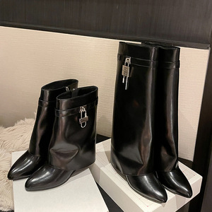 Bottes hautes Pointed Lock style européen et américain, bottines tendance, bottes Martin pour femme, bottes de jockey. - Product Image 2