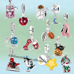 Pulsera de cuentas con colgante de pingüino de moda, estrella, flor de circonita y sombrero de calabaza de aleación plateada, collar de muñeco de nieve navideño, joyería DIY para mujer - Product Image 1