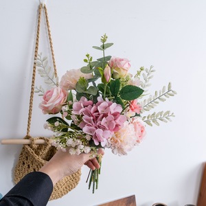 ช่อดอกกุหลาบประดิษฐ์ CallaFloral สีชมพู ทำจากพลาสติกและผ้าทอ สำหรับตกแต่งงานแต่งงานและบ้าน CF01490A - Product Image 2