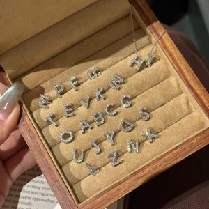 Colgantes de letras del alfabeto de oro macizo de 14 quilates con diamantes cultivados en laboratorio, iniciales de la A a la Z, joyería personalizada para uso diario y regalos. - Product Image 1