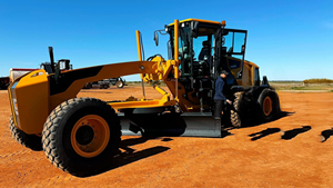 Liugong 4230D Motor Grader 180HP In Hot Sale Brand New High Power <b>Road</b> Construction <b>Machine</b> With Cheap Price For Sale - Product Image 6