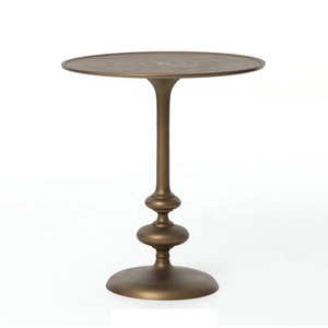 Table basse ronde en métal doré, grande et moderne, pour salon, décoration de sol de luxe avec plateau rond - Product Image 1