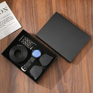 Set Regalo <span class=keywords><strong>San</strong></span> <span class=keywords><strong>Valentino</strong></span> Compleanno: Portafoglio in Carta, Orologio al Quarzo Goffrato, Cintura, Occhiali da Sole - Regalo per la Festa del Papà, per il Fidanzato, per il Business - Product Image 3