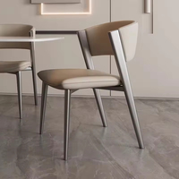 Chaises de salle à manger d'extérieur en cuir italien et métal, design nordique, dossier haut, pour hôtels et restaurants