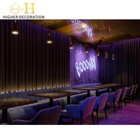 Décor de boîte de nuit moderne Design d'intérieur de boîte de nuit en bois et métal Ensembles de meubles de bar écologiques avec lumière LED