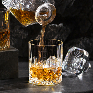 ويسكي مع 4 نظارات هدية عيد ميلاد للأب أو عشاق ويسكي البوربون - Product Image 5