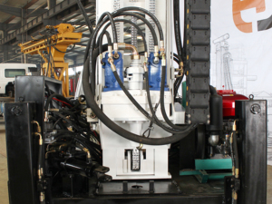 水井戸掘削リグ革新的な油圧ハイパワー深掘削IndustrialHRT-200 - Product Image 5