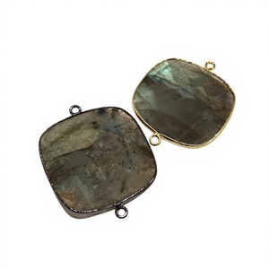 Lot de 2 connecteurs en laiton pour la fabrication de bijoux, forme coussin, labradorite naturelle, 26 mm, pierre grise, double boucle, serti clos - Product Image 1
