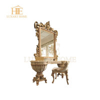 Tête de lit haute en bois massif sculpté royal avec cadre en tissu Ensemble de chambre à coucher tufté californien haute couture antique King Size